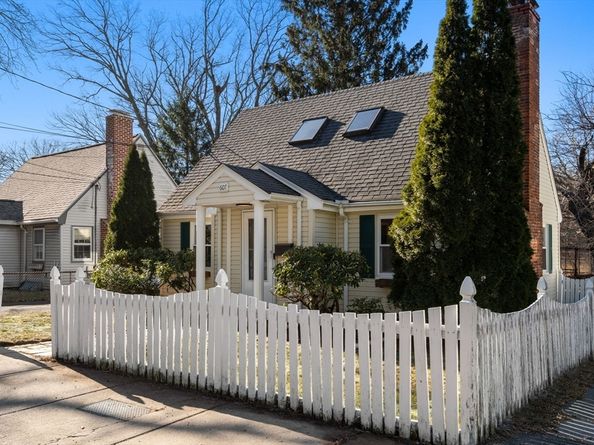 607 Poplar Street, Boston MA 02131