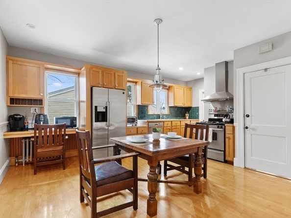 35 Richardson St 2, Wakefield MA 01880