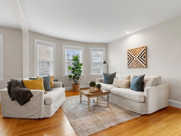 35 Richardson St 2, Wakefield MA 01880