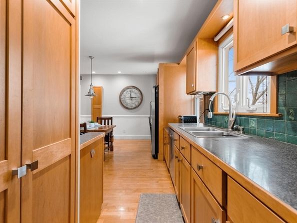 35 Richardson St 2, Wakefield MA 01880