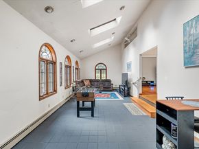 250 Shrewsbury St, Holden MA 01520