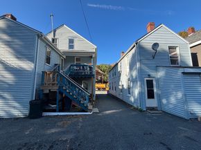 187 Main St, Blackstone MA 01504