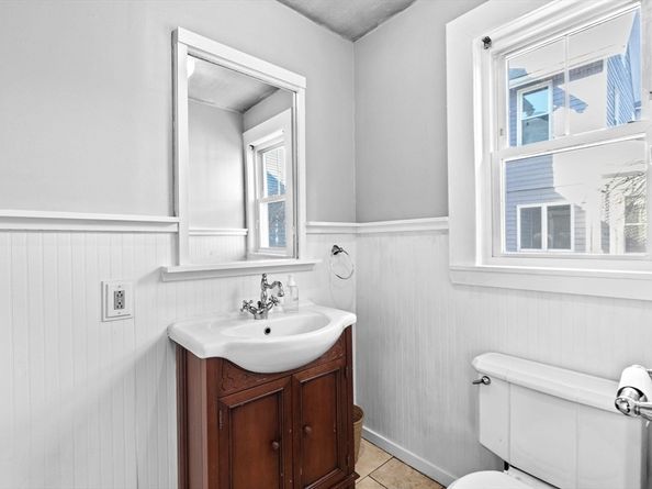 14-16 Cottage Pl 14, Newton MA 02465