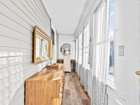 14-16 Cottage Pl 14, Newton MA 02465