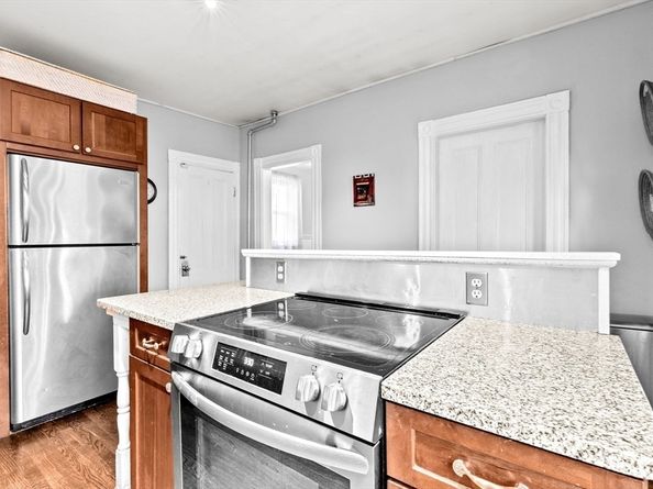 14-16 Cottage Pl 14, Newton MA 02465