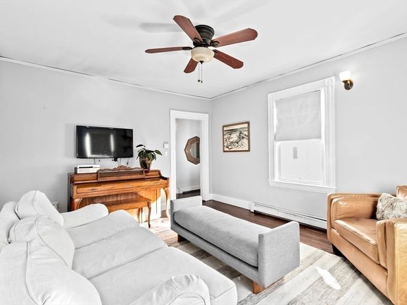 14-16 Cottage Pl 14, Newton MA 02465