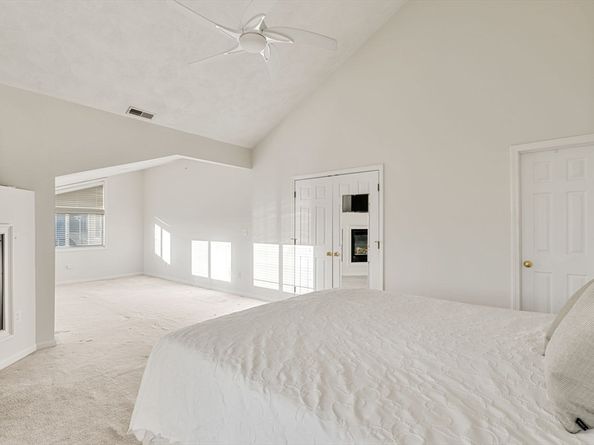 63 Cavendish Circle 63, Salem MA 01970