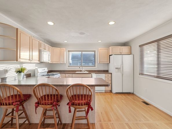 63 Cavendish Circle 63, Salem MA 01970