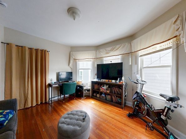 72 Kingsdale St, Boston MA 02124