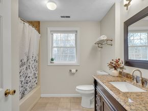 9 Kayla Dr, Westford MA 01886