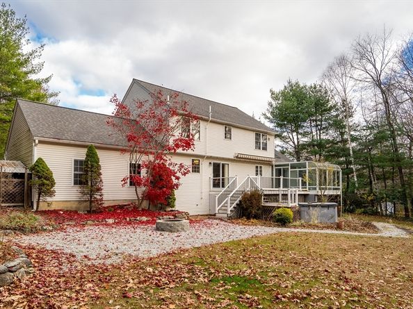 9 Kayla Dr, Westford MA 01886