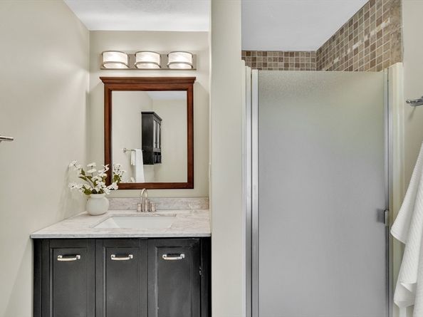 9 Kayla Dr, Westford MA 01886