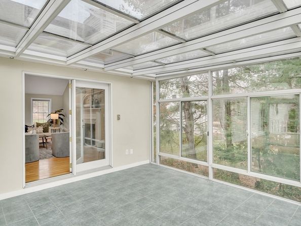 9 Kayla Dr, Westford MA 01886