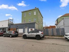 120 Grand St, Worcester MA 01603