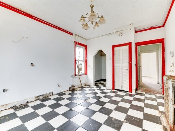 8 Weldon St, Boston MA 02121