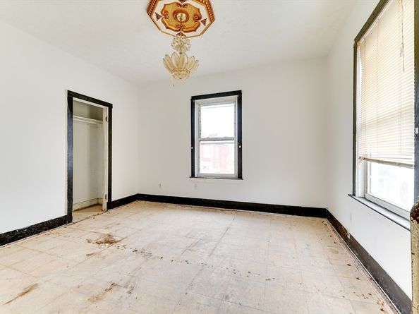 8 Weldon St, Boston MA 02121