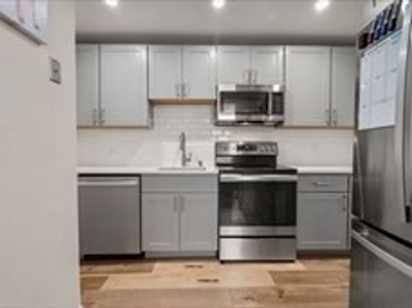 35 Flint 106, Salem MA 01970