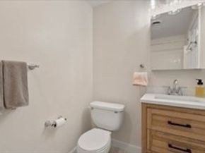 35 Flint 106, Salem MA 01970