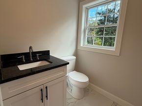 63 North St A, Worcester MA 01605