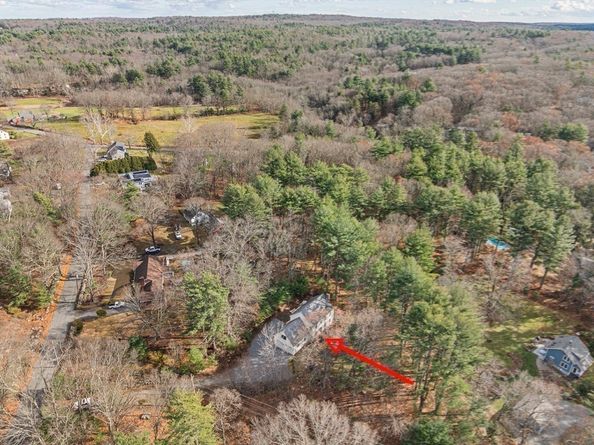 107 Henry St, Uxbridge MA 01569