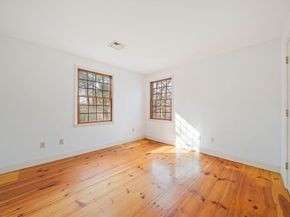 107 Henry St, Uxbridge MA 01569