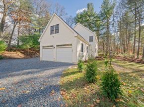 107 Henry St, Uxbridge MA 01569