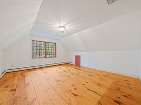 107 Henry St, Uxbridge MA 01569