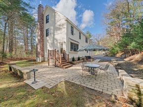 107 Henry St, Uxbridge MA 01569