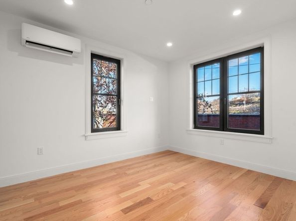 9 Sydney 202, Boston MA 02125