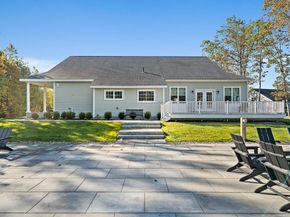 25 Salisbury Hill Blvd. 65, Worcester MA 01609