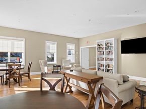 25 Salisbury Hill Blvd. 65, Worcester MA 01609