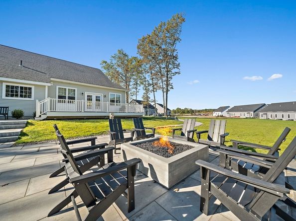 25 Salisbury Hill Blvd. 65, Worcester MA 01609