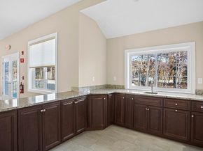 25 Salisbury Hill Blvd. 65, Worcester MA 01609