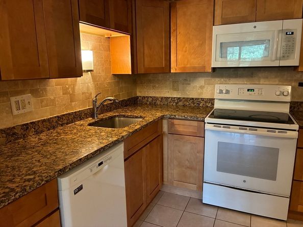 53 Swanson Court 36C, Boxborough MA 01719