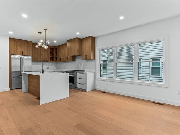 11 Bonner Ave 2, Medford MA 02155