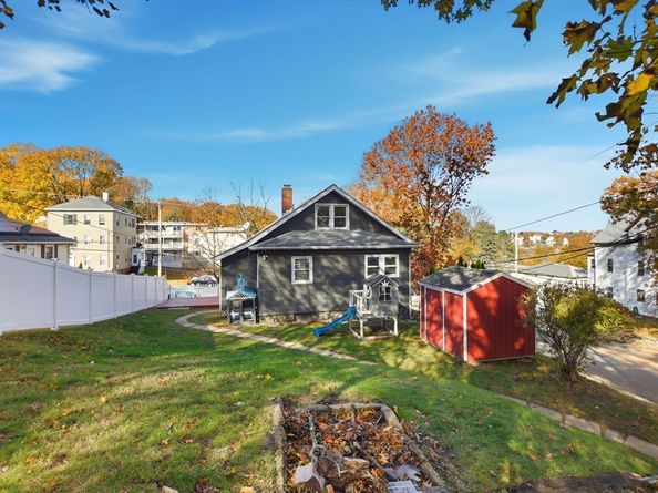 55 Whipple St, Worcester MA 01607