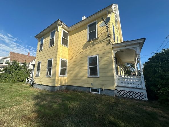518 North St, Fitchburg MA 01420