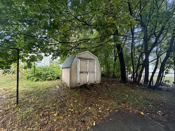 518 North St, Fitchburg MA 01420