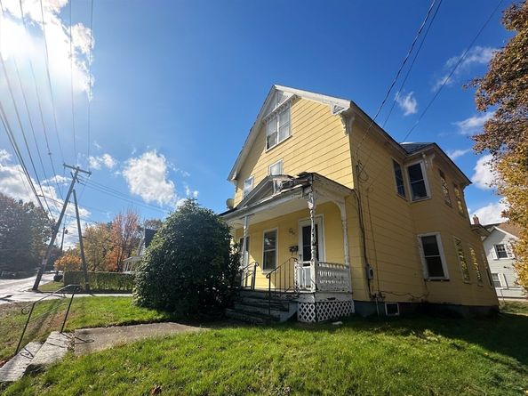518 North St, Fitchburg MA 01420