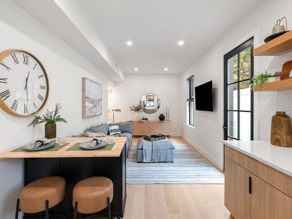 224 W 9th 1, Boston MA 02127