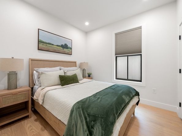 224 W 9th 1, Boston MA 02127