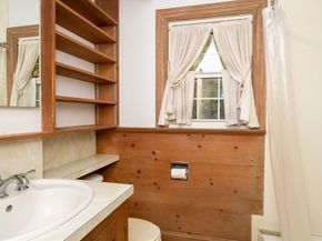 47 Fairhaven Rd, Mattapoisett MA 02739