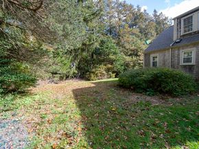 47 Fairhaven Rd, Mattapoisett MA 02739