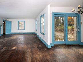 47 Fairhaven Rd, Mattapoisett MA 02739