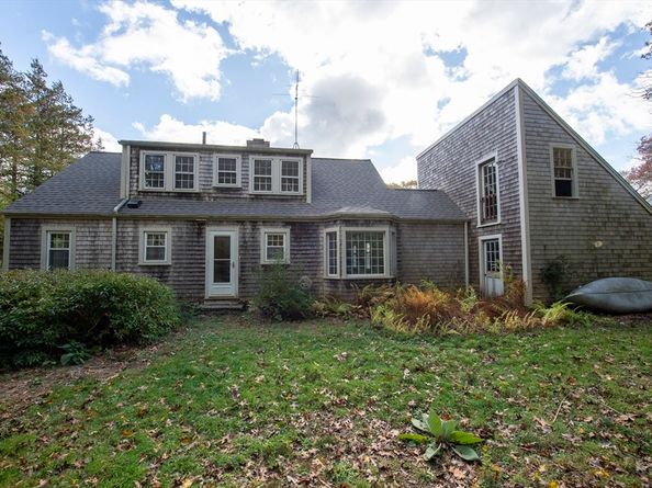 47 Fairhaven Rd, Mattapoisett MA 02739