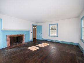 47 Fairhaven Rd, Mattapoisett MA 02739