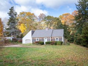 47 Fairhaven Rd, Mattapoisett MA 02739