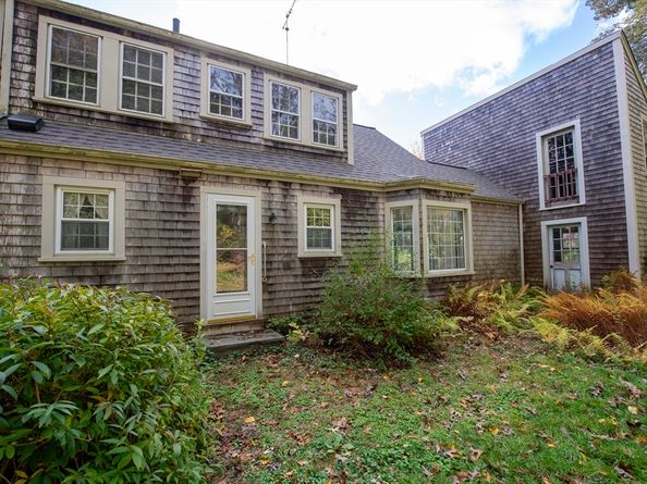 47 Fairhaven Rd, Mattapoisett MA 02739