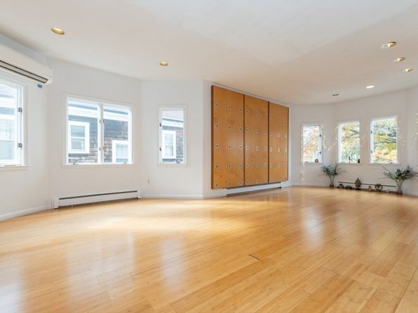 382 Huron Ave, Cambridge MA 02138