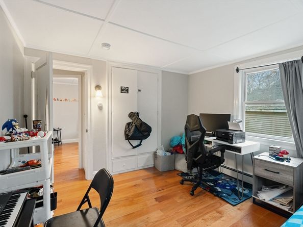 19 Cedar St, Beverly MA 01915